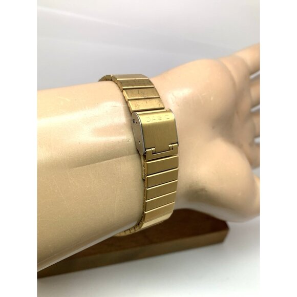 Casio Men's Watch A120WE Quartz Retro Digital Gold Stainless Steel 33mm - Picture 9 of 13